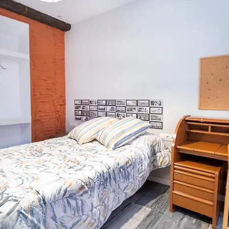 Las Rejas Apartment *